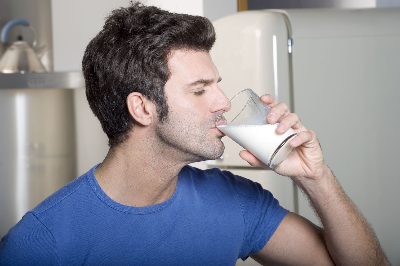 Low Fat Milk: Extraordinary New Study Says Men Should Drink It